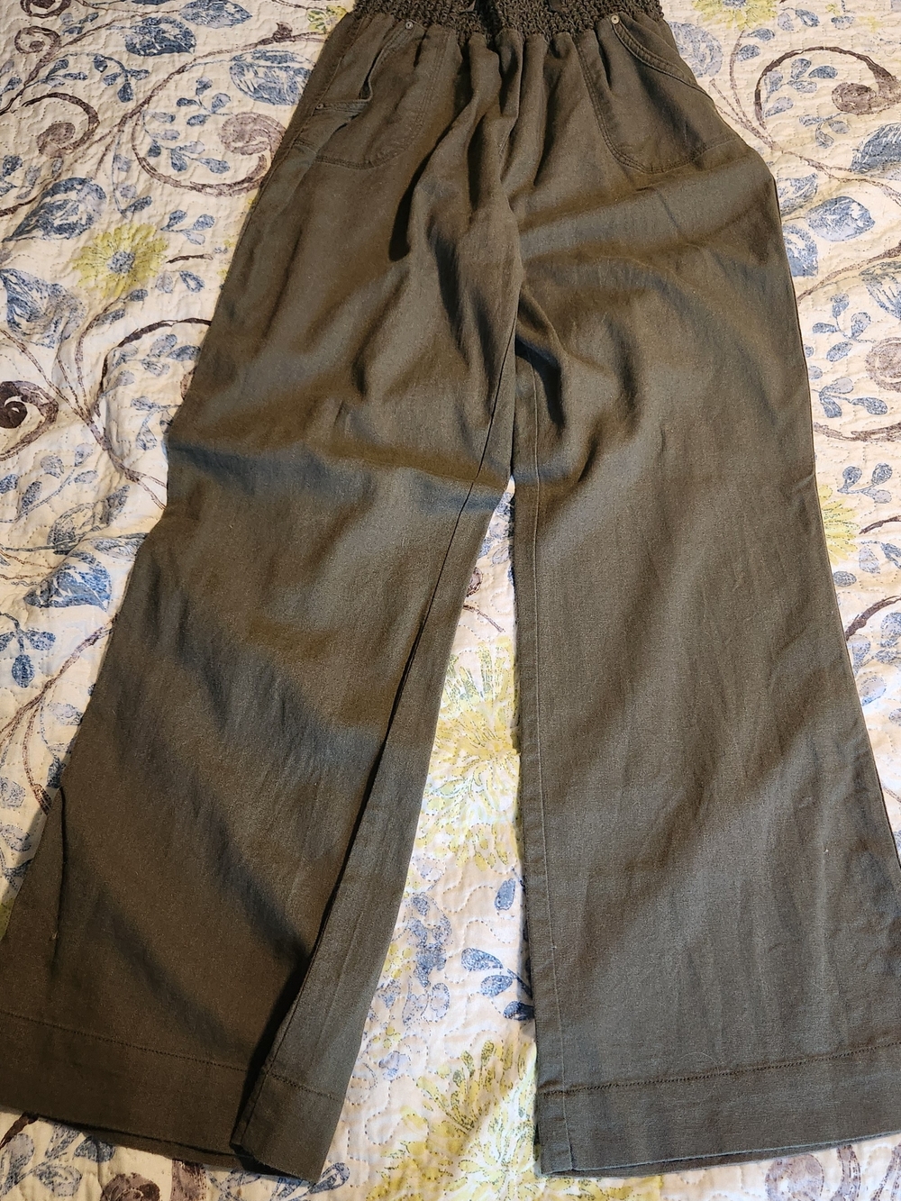 Ci Sono Olive Green Smocked Waist Wide-Leg Pants